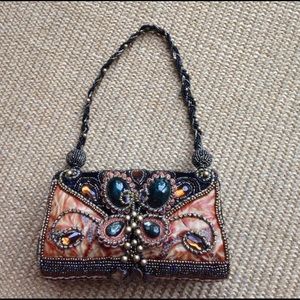 Heavily beaded ornate evening bag!